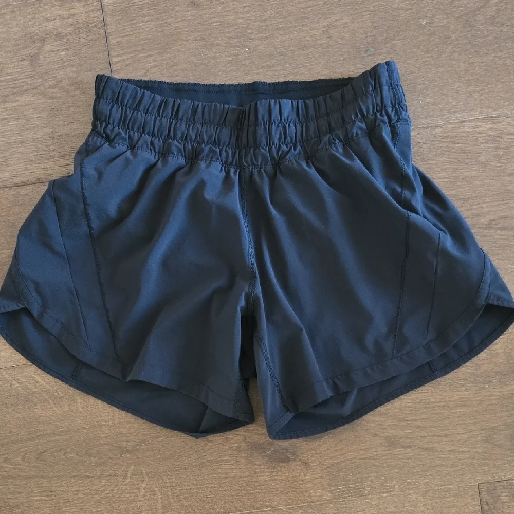 lululemon athletica Black Athletic Shorts - Picture 2 of 4